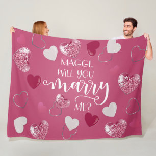 Vorschlag für eine benutzerdefinierte Ehe mit rosa Fleecedecke