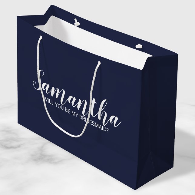 Vorschlag von Bridesmaid | Modern Script Navy Blue Große Geschenktüte (Von Creator hochgeladen)