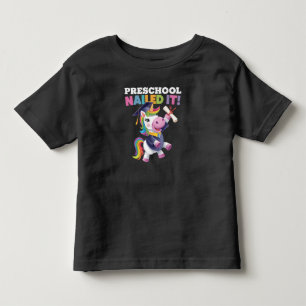 Vorschule Hat es geschafft Einhorn Absolventenmütz Kleinkind T-shirt