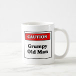 Vorsicht Grumpy Old Man Kaffeetasse<br><div class="desc">Dieses mürrische alte Männer-Design ist klassisch für Ihren Großvater, Papa oder einfach nur einen alten mürrisch gesinnten Freund. Zuerst haben Sie eine rechteckige, rote Box mit einer schwarzen Kontur und innen ist das Wort Vorsicht, in einem weißen Schriftart mit einer schwarzen Kontur gemacht. Darunter ist in schwarz der Satz Grumpy...</div>