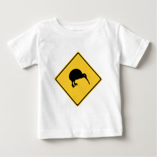 Vorsicht mit Kiwis, Verkehrszeichen, Neuseeland Baby T-shirt