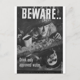 Vorsicht... Nur zugelassenes Wasser trinken Postkarte