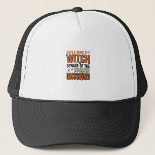 Vorsicht vor dem Dackel Halloween Hexe Shirt_1 Truckerkappe