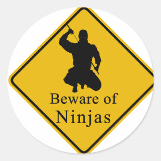 Vorsicht vor Ninjas Runder Aufkleber