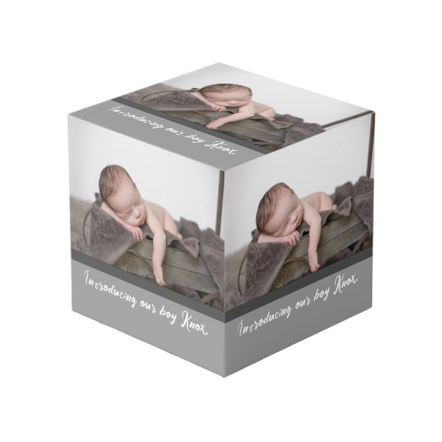 Vorstellung unseres Jungen, Name Baby Foto Würfel (Vorderseite Schrägansicht)
