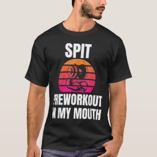 Vortrainieren in meinem Fitnessstudio in der Mund- T-Shirt