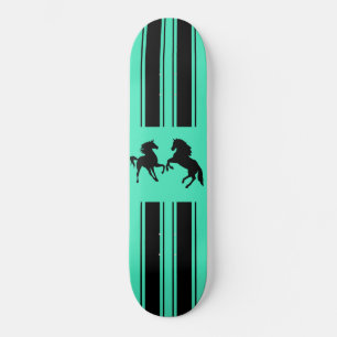 Vos couleurs Sports Skateboard avec Chevaux noirs