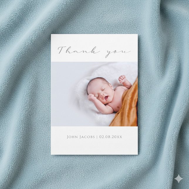 Votre carte de remerciements de baby shower photo (Your photo baby shower thank you card with elegant script.)