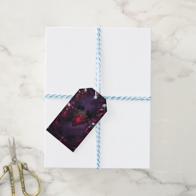 Vows Beyond the Veil – Gothic Wedding Art  Geschenkanhänger (Mit Garn)
