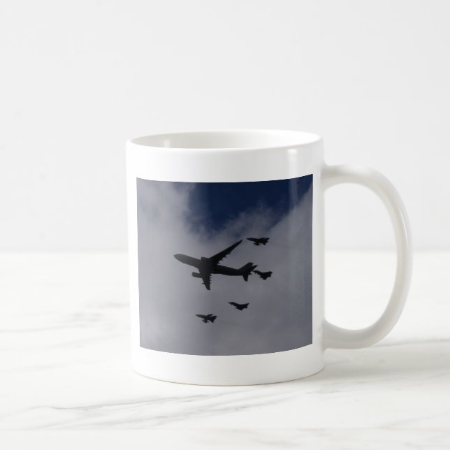 Voyager und Taifune Kaffeetasse (Rechts)