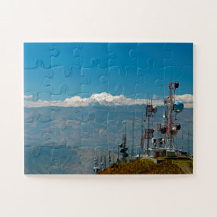 Vulkan Antisana und Masten, Quito, Ecuador