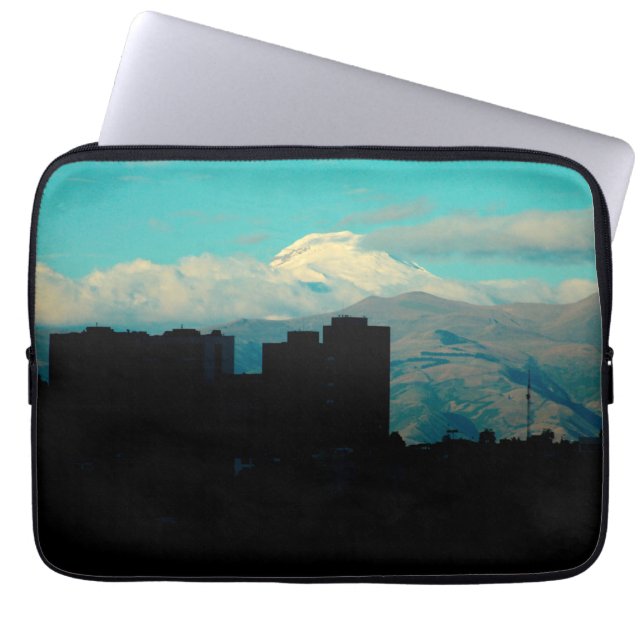 Vulkan Cayambe, Quito, Ecuador Laptopschutzhülle (Vorderseite)
