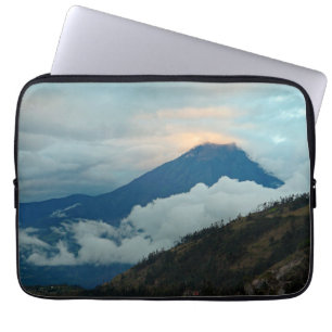 Vulkan Tungurahua, Ecuador Laptopschutzhülle