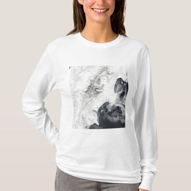 Vulkane auf der zentralen Halbinsel Kamtschatka T-Shirt (Vorderseite)