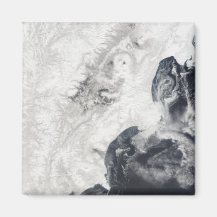 Vulkane in der zentralen Halbinsel Kamtschatka Magnet