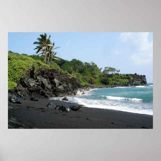 Vulkanischer schwarzer Sandstrand auf dem Hawaii-P Poster (Vorne)