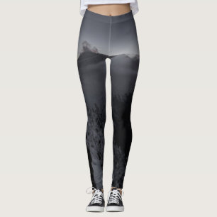 Vulkanischer Sonnenuntergang über majestätischen B Leggings