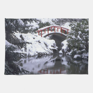 WA, Seattle, Mondbrücke und Teich nach dem Winter Handtuch