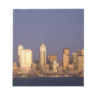 WA, Seattle, Skyline von Seattle und Elliott Bay, Notizblock