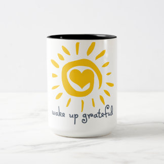 Wachen Sie dankbares auf Zweifarbige Tasse