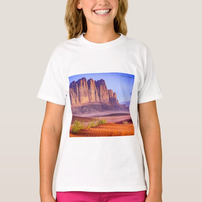 Wadi Rum desert in Jordan, Holiday  T-Shirt (Vorderseite)
