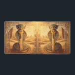Wadjet – Ägyptische Schlangengöttin´4 Schreibtischunterlage<br><div class="desc">Wadjet ist eine Kobra-Göttin aus der ägyptischen Mythologie und Schutzgöttin der Pharaonen sowie von Unterägypten. Sie steht für Schutz,  Macht und königliche Autorität.</div>
