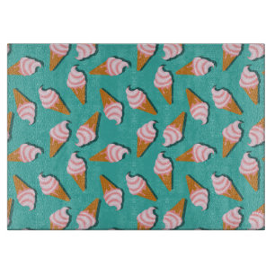 Waffelcones Eis und gefrorenes Jogurt-Muster Schneidebrett