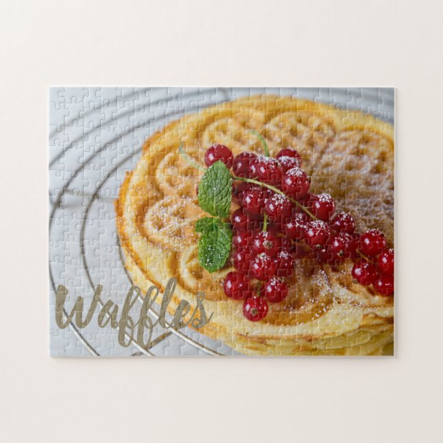 Waffeln, hausgemacht mit Johannisbeeren (Horizontal)
