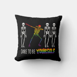 Wage, du selbst Halloween Dabbing Skelett zu sein Kissen
