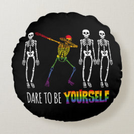 Wage, du selbst Halloween Dabbing Skelett zu sein Rundes Kissen