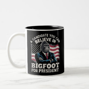 Wahl 2024 Lustig Wählen Sasquatch USA Zweifarbige Tasse