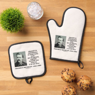 Wahnsinn im Individuum Etwas Seltenes Nietzsche Ofenhandschuh & Topflappen-Set