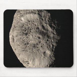 Wahre Farbmosaik von Saturns Mond Hyperion Mousepad