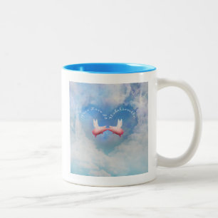 Wahre Liebe ist unglaublich fliegende Schweine küs Zweifarbige Tasse