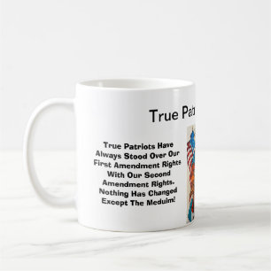 Wahre Patrioten stehend über die ersten Änderungsa Kaffeetasse
