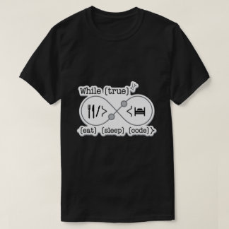 Während True Sleep-Code-Programmierer essen T-Shirt