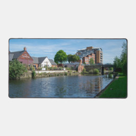 Wakefield Canal Side : Pub Historique et Apparteme