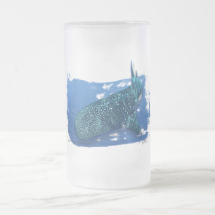 Wal-Haifisch in der tiefen mattierten Bier-Tasse Mattglas Bierglas