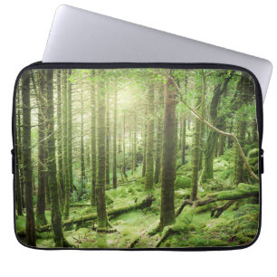 Wald in Nationalpark Kerry, Irland Killarneys Laptopschutzhülle