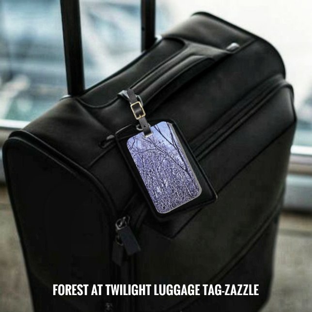 Wald in Twilight Gepäckanhänger (Von Creator hochgeladen)