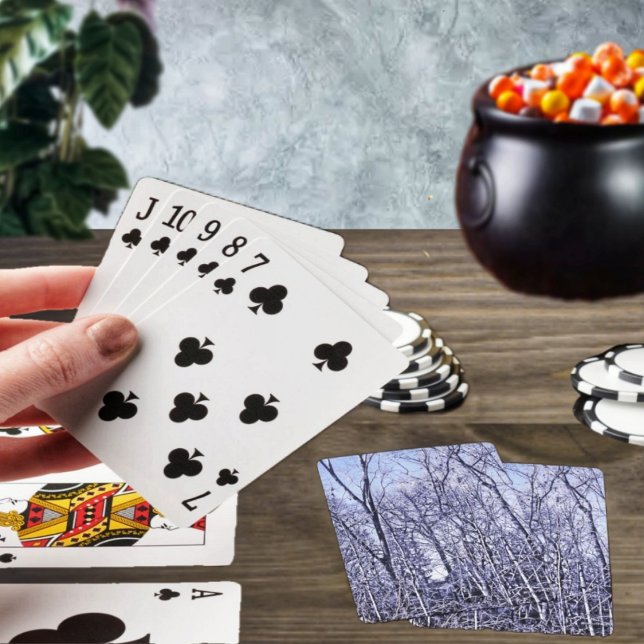 Wald in Twilight Spielkarten (Play poker during a break from Halloween festivities, particularly, with this haunting cards deck!)