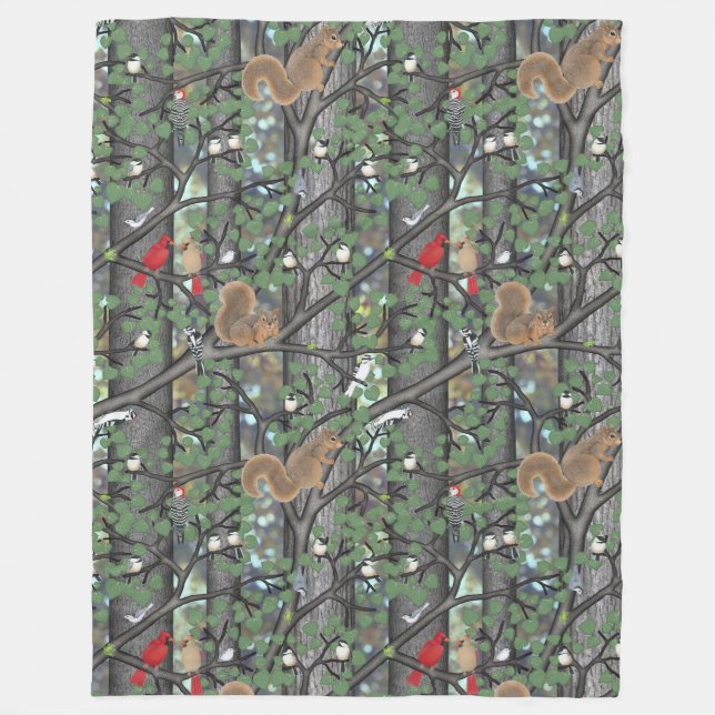 Wald mit Vögeln und Eichhörnchen Fleecedecke (Vorderseite)