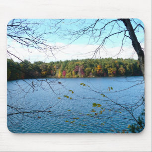 Waldenteich im Herbst Mousepad