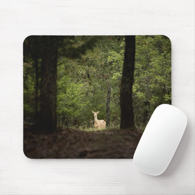 Wälder | Ein weißer Schwanz im Wald Mousepad (Mit Mouse)