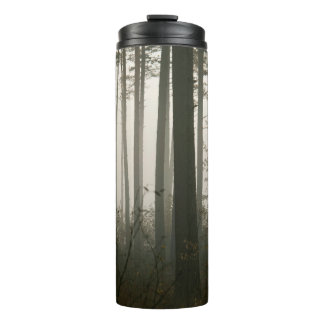 Wälder und Silhouetten Thermosbecher