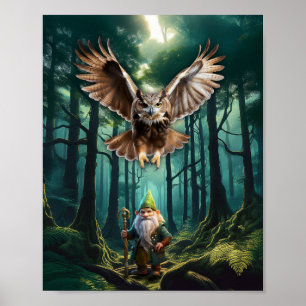 Waldgnom mit seinem gehörnten Eulenschutzgeist Poster