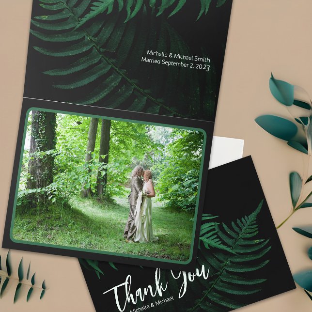 Waldland Hochzeit Grünwald Fern Nature Foto Dankeskarte (Woodland fern wedding photo thank you note cards, elegant black and green botanical)