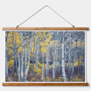 Waldlandschaft in goldenen Herbstblättern Wandteppich Mit Holzrahmen