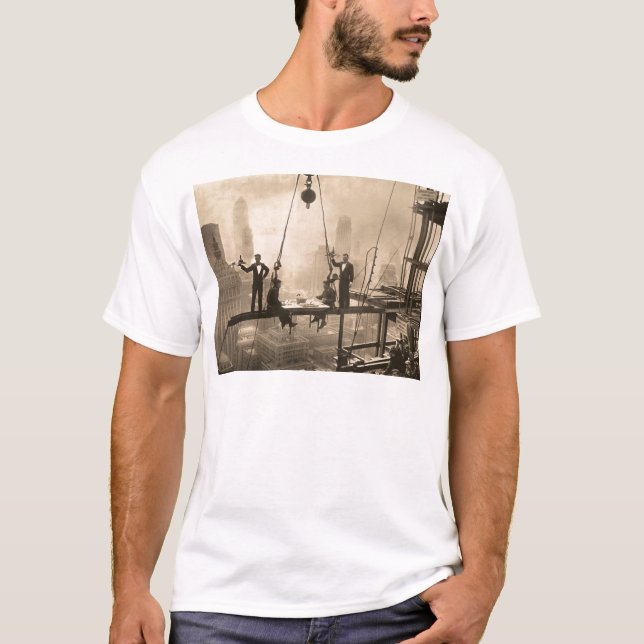 Waldorf Astoria Altes Sepia-Foto T-Shirt (Vorderseite)