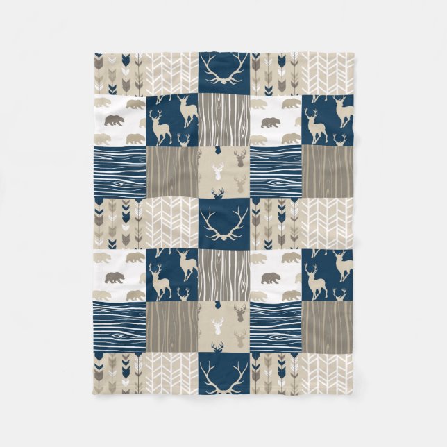 Waldpatchwork-Blanket in Tan und Navy Blue Fleecedecke (Vorderseite)